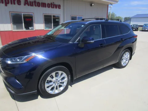 More photos of 2020 TOYOTA Highlander Limited at Sioux Empire Automotive, SD