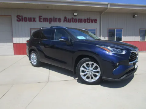 Blue 2020 TOYOTA Highlander Limited for sale in Tea, SD