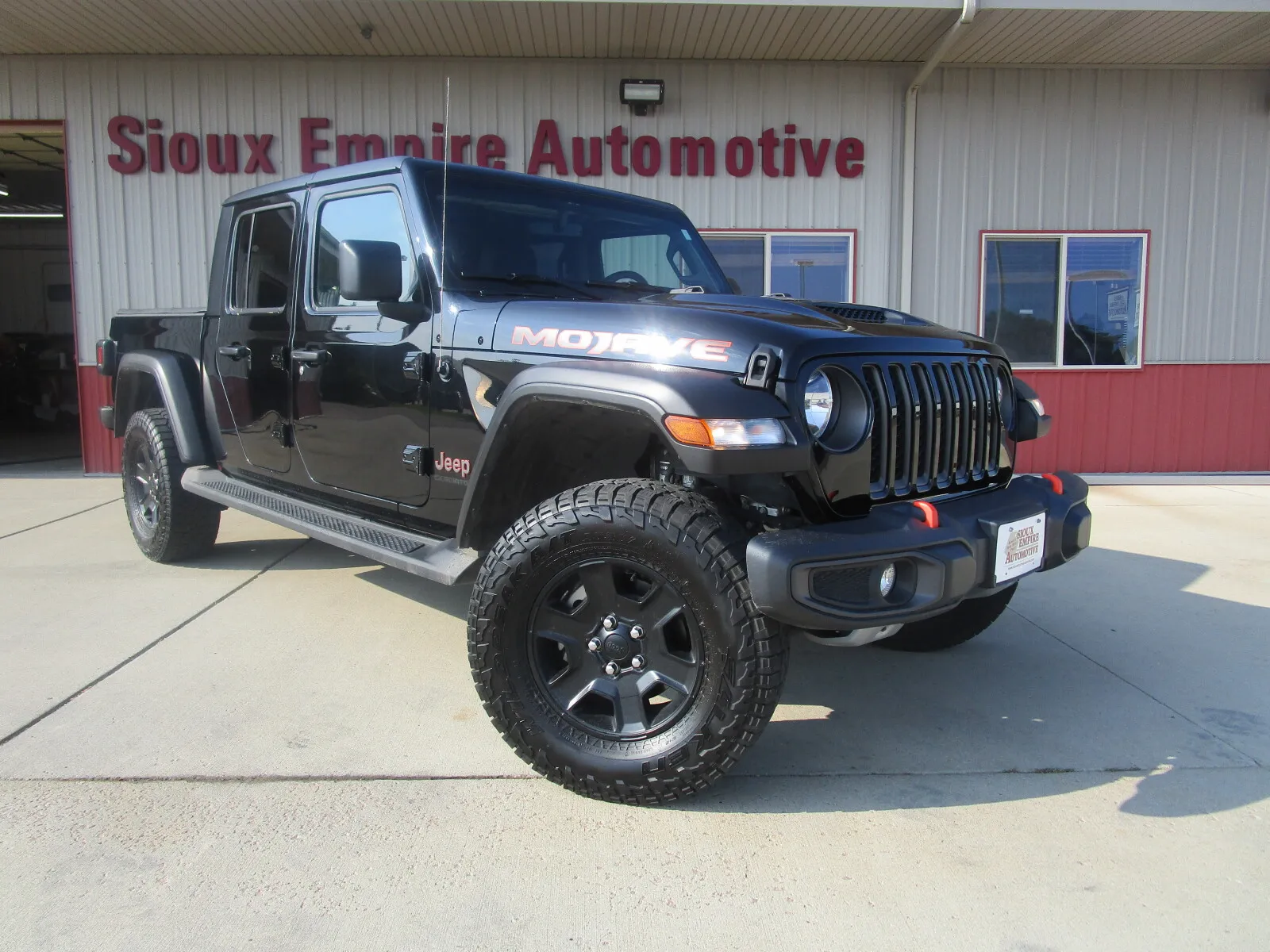 Black 2022 JEEP Gladiator Mojave for sale in Tea, SD