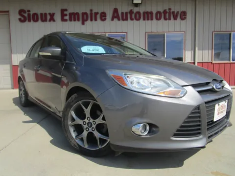 Gray 2014 FORD Focus SE for sale in Tea, SD