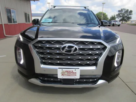 More photos of 2020 HYUNDAI Palisade Limited at Sioux Empire Automotive, SD