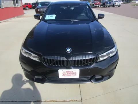 More photos of 2019 BMW 3 series 330xi at Sioux Empire Automotive, SD