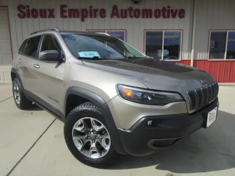 Beige 2019 JEEP CHEROKEE Trailhawk for sale in Tea, SD