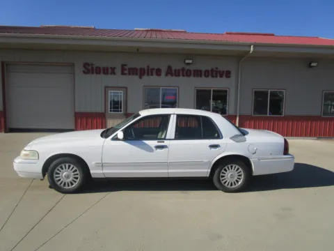 Photos of 2007 MERCURY GRAND MARQUIS LS for sale in Tea, SD at Sioux Empire Automotive