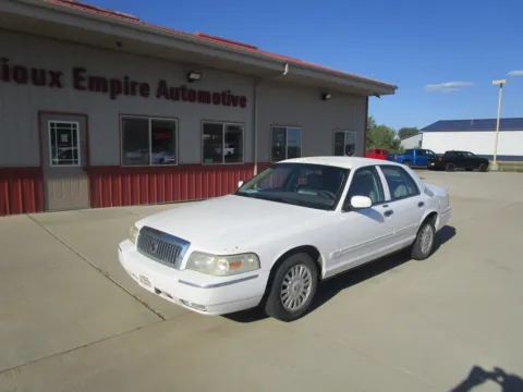 Another view of 2007 MERCURY GRAND MARQUIS LS for sale in Tea, SD at Sioux Empire Automotive