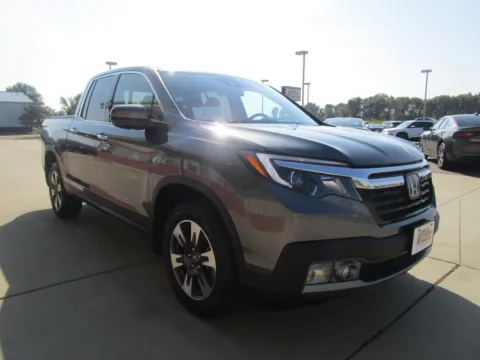More photos of 2019 HONDA Ridgeline RTL-E at Sioux Empire Automotive, SD