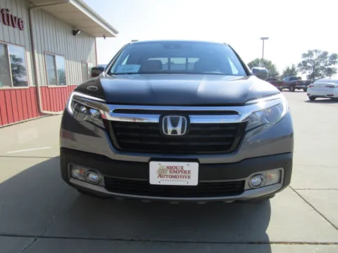More photos of 2019 HONDA Ridgeline RTL-E at Sioux Empire Automotive, SD