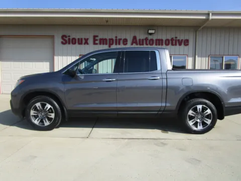 Photos of 2019 HONDA Ridgeline RTL-E for sale in Tea, SD at Sioux Empire Automotive