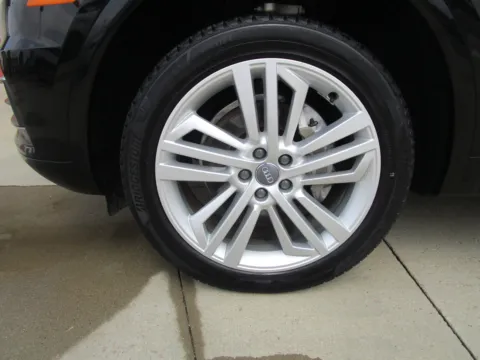 More photos of 2019 AUDI Q5 Premium Pl at Sioux Empire Automotive, SD