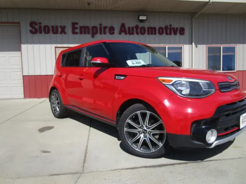 Red 2018 KIA Soul ! for sale in Tea, SD