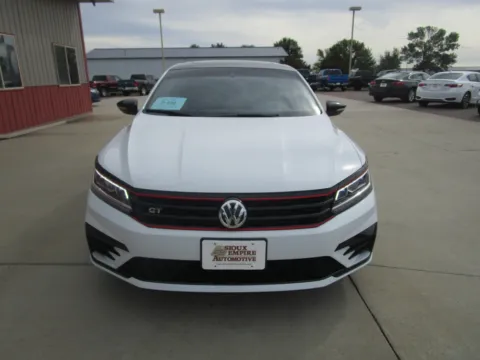 More photos of 2018 VOLKSWAGEN PASSAT GT at Sioux Empire Automotive, SD
