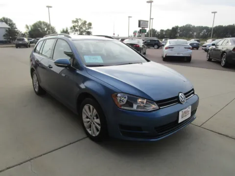More photos of 2017 VOLKSWAGEN GOLF S at Sioux Empire Automotive, SD