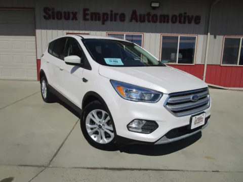 White 2019 Ford Escape SE for sale in Tea, SD