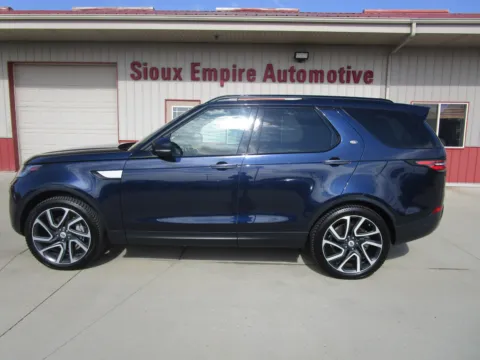Photos of 2019 LAND ROVER Discovery HSE Luxury for sale in Tea, SD at Sioux Empire Automotive