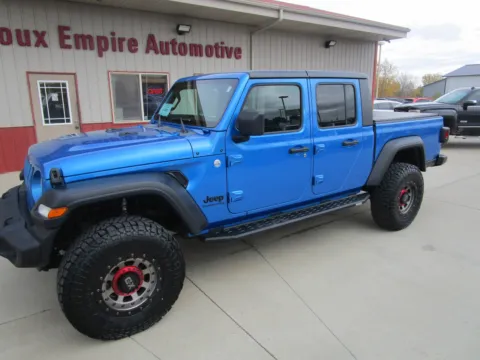 Another view of 2020 JEEP Gladiator Sport for sale in Tea, SD at Sioux Empire Automotive