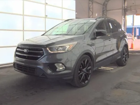 Gray 2019 Ford Escape SE for sale in LaGrange, GA