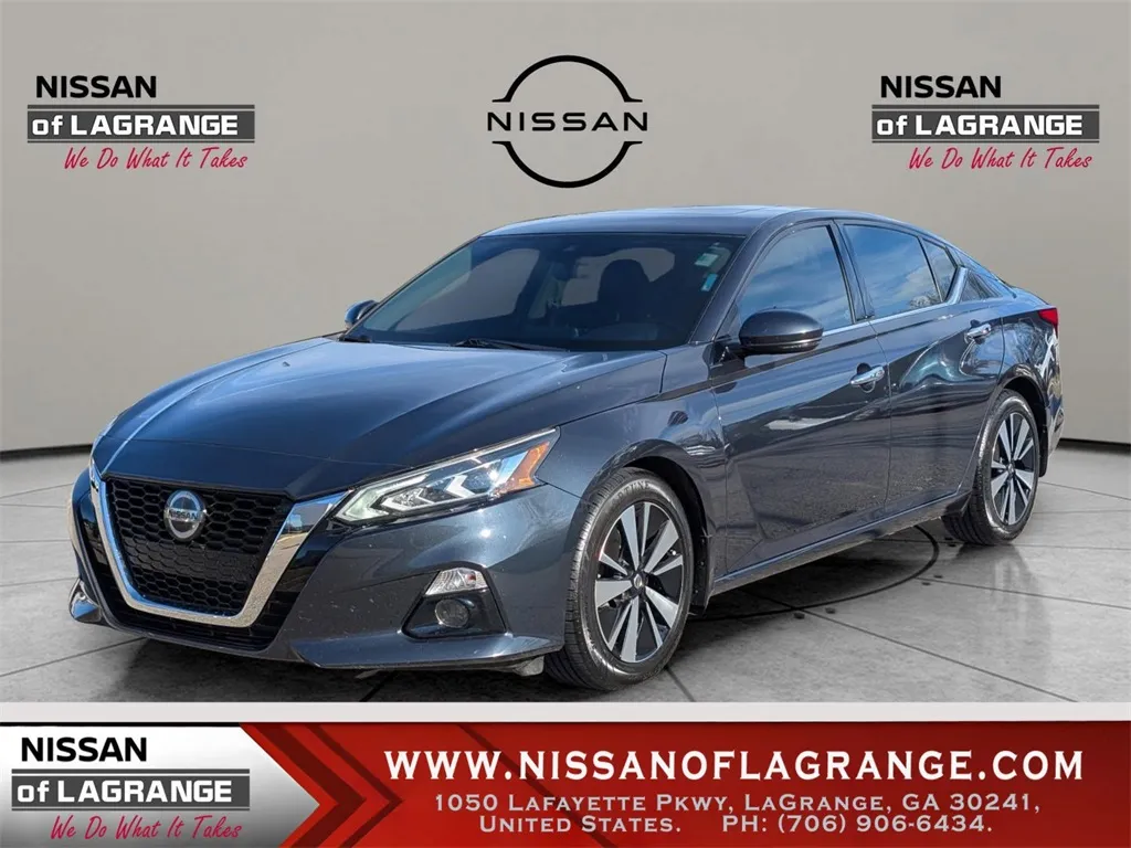 Blue 2019 Nissan Altima 2.5 SV for sale in LaGrange, GA