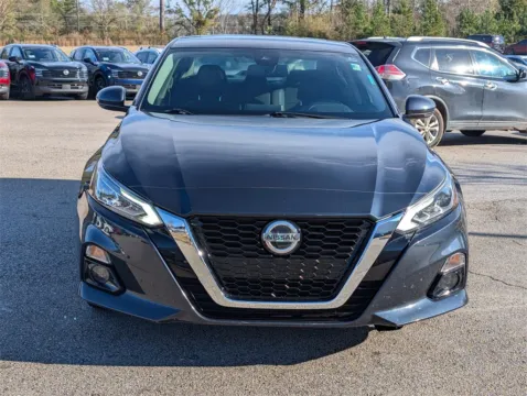 Photos of 2019 Nissan Altima 2.5 SV for sale in LaGrange, GA at Nissan of LaGrange