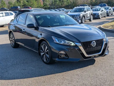 Another view of 2019 Nissan Altima 2.5 SV for sale in LaGrange, GA at Nissan of LaGrange