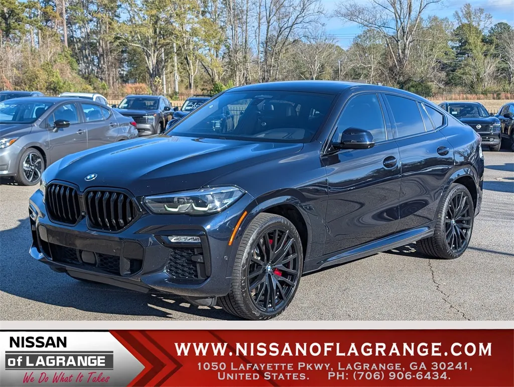 2021 BMW X6 40i's photo