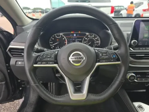 Another view of 2021 Nissan Altima 2.5 Platinum for sale in LaGrange, GA at Nissan of LaGrange