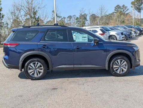 Another view of 2026 Nissan Pathfinder SL for sale in LaGrange, GA at Nissan of LaGrange