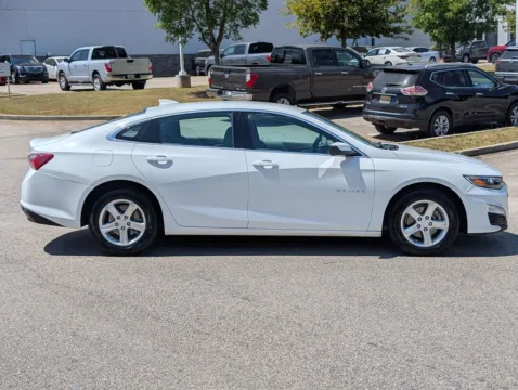 More photos of 2022 Chevrolet Malibu LT at Nissan of LaGrange, GA