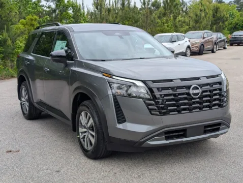 Another view of 2026 Nissan Pathfinder SL for sale in LaGrange, GA at Nissan of LaGrange
