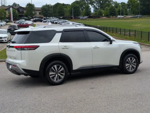 More photos of 2022 Nissan Pathfinder SL at Nissan of LaGrange, GA