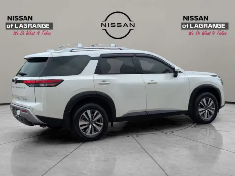 More photos of 2022 Nissan Pathfinder SL at Nissan of LaGrange, GA