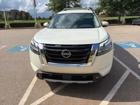 Another view of 2022 Nissan Pathfinder SL for sale in LaGrange, GA at Nissan of LaGrange
