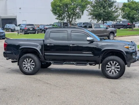 More photos of 2022 Toyota Tacoma Limited at Nissan of LaGrange, GA