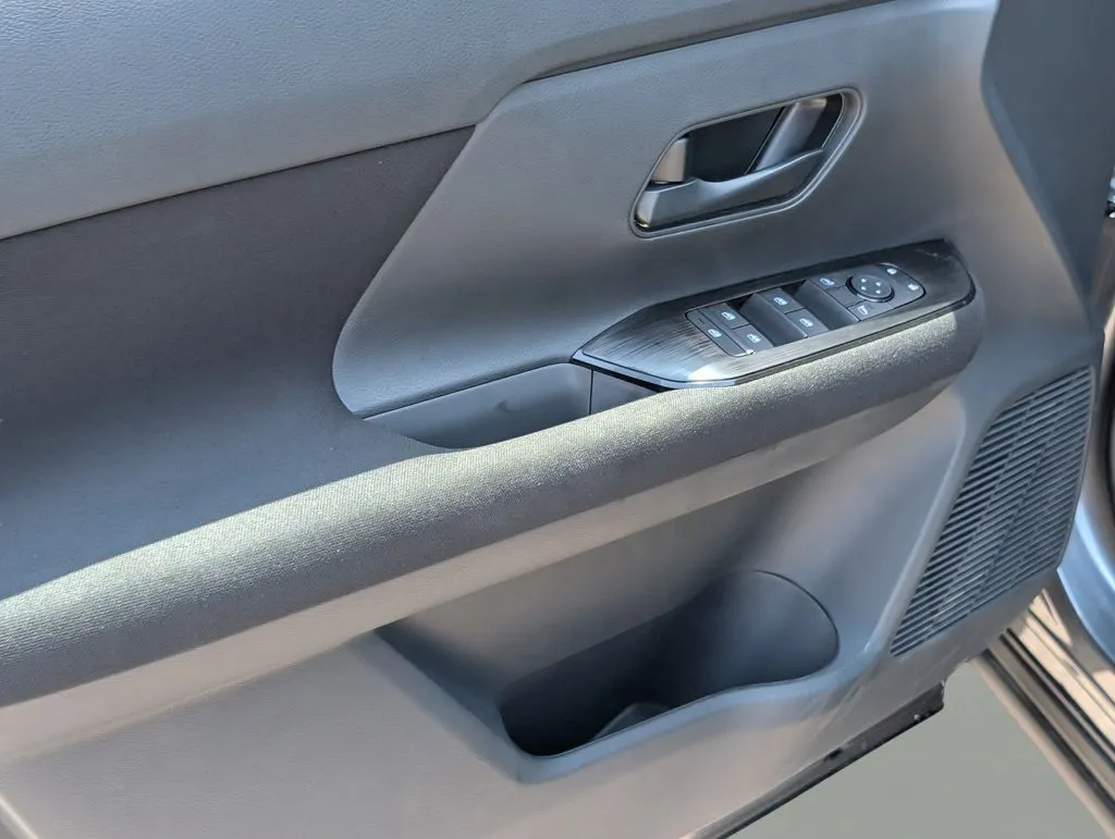 2026 Nissan KICKS S - Photo 15