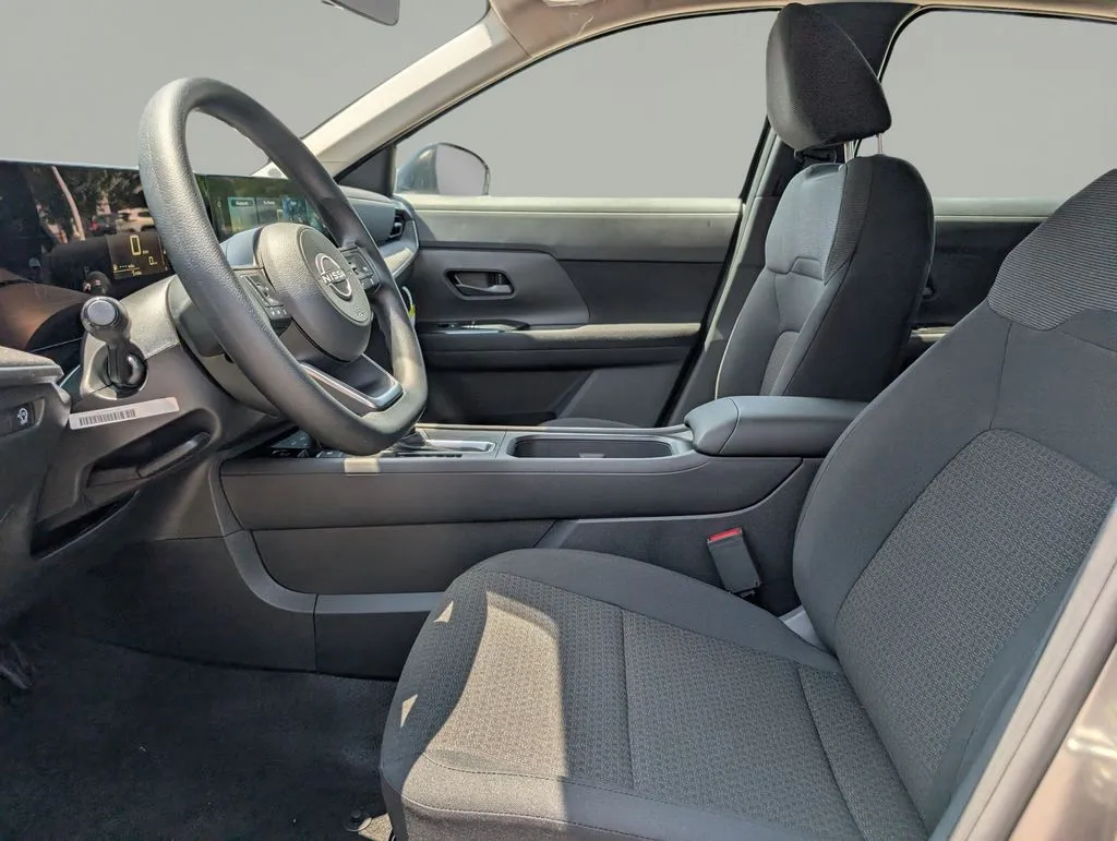 2026 Nissan KICKS S - Photo 17