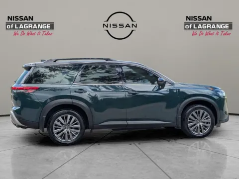 More photos of 2022 Nissan Pathfinder SL at Nissan of LaGrange, GA