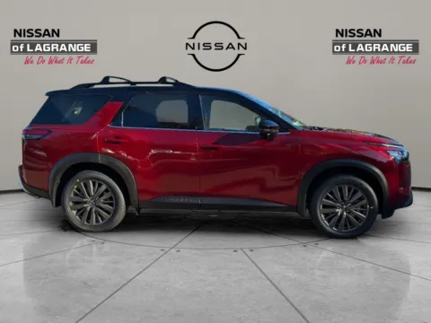 More photos of 2025 Nissan Pathfinder SL at Nissan of LaGrange, GA