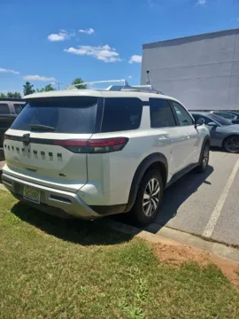 More photos of 2023 Nissan Pathfinder SL at Nissan of LaGrange, GA