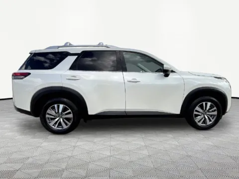 More photos of 2023 Nissan Pathfinder SL at Nissan of LaGrange, GA
