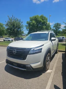 White 2023 Nissan Pathfinder SL for sale in LaGrange, GA
