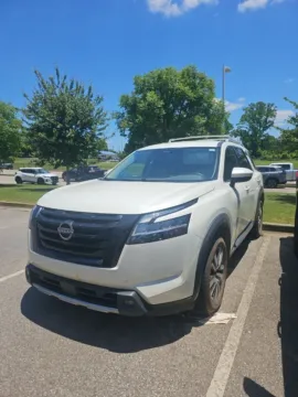 White 2023 Nissan Pathfinder SL for sale in LaGrange, GA