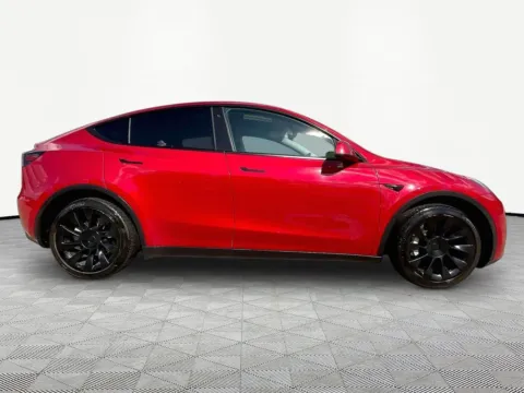 More photos of 2020 Tesla Model Y Long Range at Nissan of LaGrange, GA