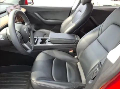 More photos of 2020 Tesla Model Y Long Range at Nissan of LaGrange, GA