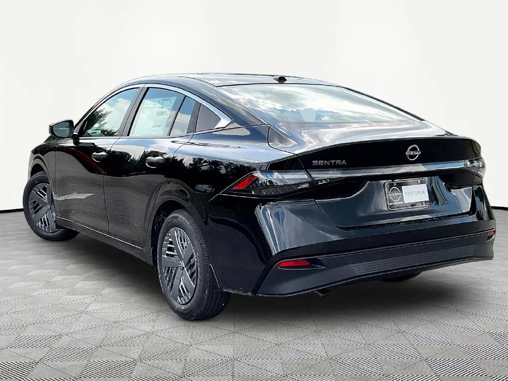 2027 Nissan Sentra S - Photo 3