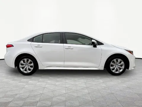 More photos of 2021 Toyota Corolla LE at Nissan of LaGrange, GA