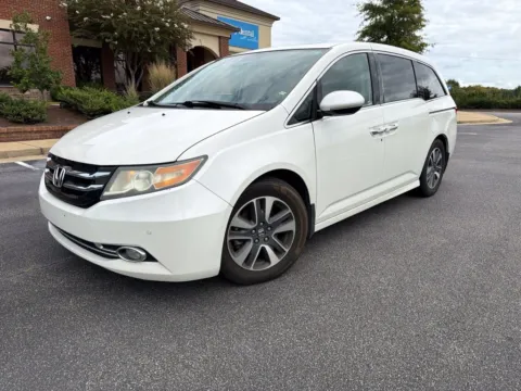 White 2016 Honda Odyssey Touring Elite for sale in LaGrange, GA