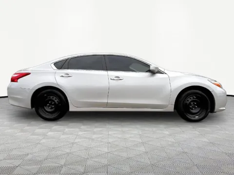 More photos of 2017 Nissan Altima 2.5 S at Nissan of LaGrange, GA