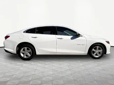 More photos of 2022 Chevrolet Malibu LT at Nissan of LaGrange, GA