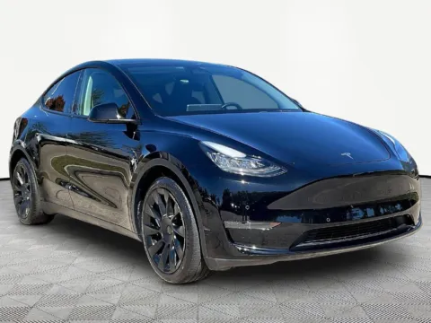 More photos of 2022 Tesla Model Y Long Range at Nissan of LaGrange, GA