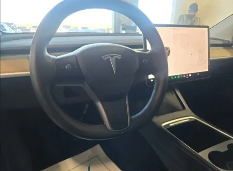 More photos of 2024 Tesla Model Y Long Range at Nissan of LaGrange, GA