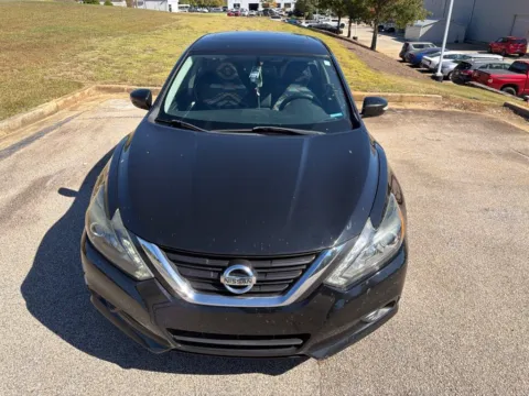 More photos of 2017 Nissan Altima 2.5 SL at Nissan of LaGrange, GA